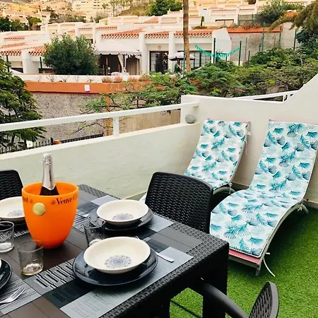 Island Village Tenerife Отель *