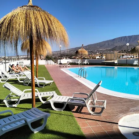 Island Village Tenerife أذيخي